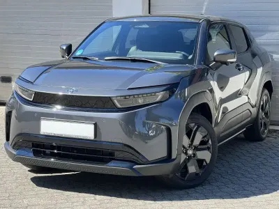Gebraucht Toyota Urban Cruiser Lounge 127 kW (174 PS) 2026 Grau SUV