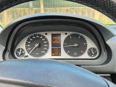 Mercedes B200