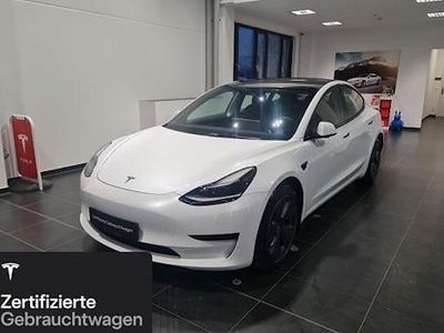 Weiß Gebraucht 2021 Tesla Model 3 Standard Range Limousine | 26.100 € (Fairer Preis)
