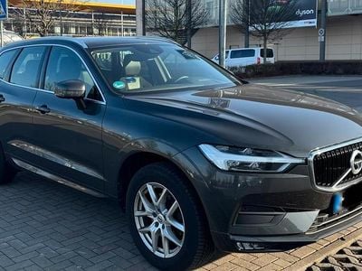 Gebraucht Volvo XC60 Momentum 109 PS (80 kW) 2019 Grau SUV