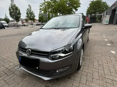Gebraucht VW Polo Comfortline 90 PS (66 kW) 2010 Grau Kleinwagen