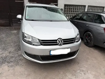 Gebraucht VW Sharan Trendline 140 PS (102 kW) 2015 Silber Van / Kleinbus