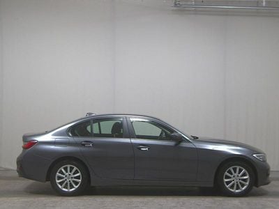 Gebraucht BMW 320 Advantage 190 PS (139 kW) 2020 Grau Limousine