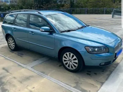 Usado Volvo V50 178 CV (130 kW) 2006 Azul Familiar