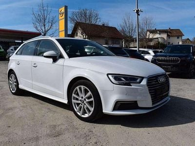 Gebraucht Audi e-tron Design 204 PS (150 kW) 2020 Gletscherweiss (metallic) SUV