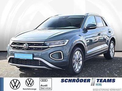 Second-hand VW T-Roc Style 150 CP (110 kW) 2024 Albastru SUV
