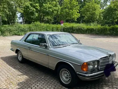 Gebraucht Mercedes 280 185 PS (136 kW) 1979 Silber Coupé