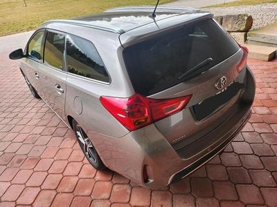 Gebraucht Toyota Auris 124 PS (91 kW) 2014 Braun Kombi