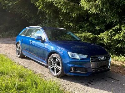 Gebraucht Audi A4 Sport 218 PS (160 kW) 2017 Blau Kombi