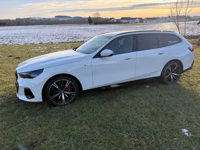 Gebraucht BMW i5 Performance 250 kW (340 PS) 2025 Weiß Kombi