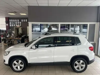 Gebraucht VW Tiguan Sport 140 PS (102 kW) 2011 Weiß SUV