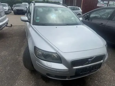 Gebraucht Volvo V50 Summum 136 PS (100 kW) 2005 Silber Kombi