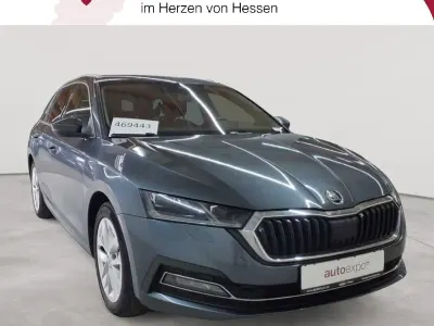 Gebraucht Skoda Octavia First Edition 150 PS (110 kW) 2020 Grau Kombi