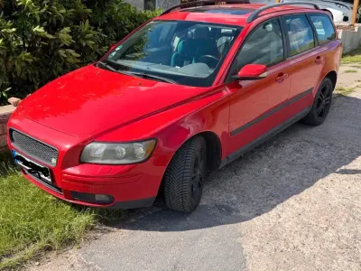 Gebraucht Volvo V50 220 PS (161 kW) 2004 Rot Kombi