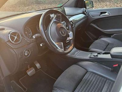 Mercedes B200