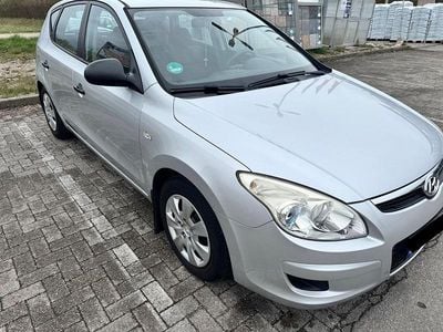 Gebraucht Hyundai i30 Classic 109 PS (80 kW) 2009 Grau Limousine