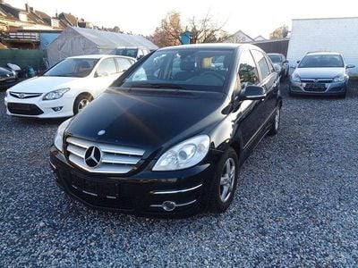 Gebraucht Mercedes B180 116 PS (85 kW) 2011 Schwarz Van / Kleinbus