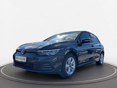 Begagnad VW Golf VIII Life 110 HK (80 kW) 2024 Grå Sedan