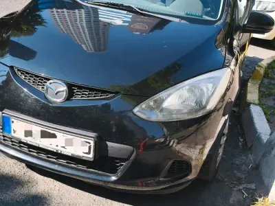 Gebraucht Mazda 2 75 PS (55 kW) 2008 Schwarz Kleinwagen