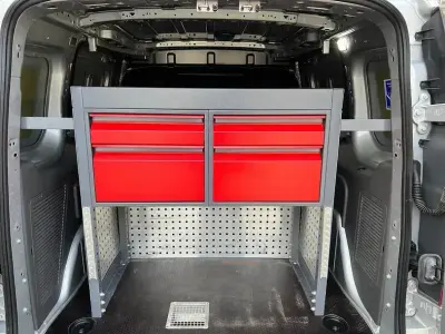 Gebraucht Ford Transit Connect 101 PS (74 kW) 2023 Silber Van / Kleinbus