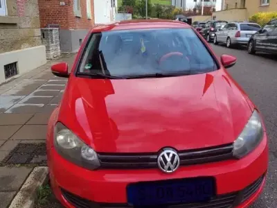 Gebraucht VW Golf VI Style 86 PS (63 kW) 2010 Rot Kleinwagen