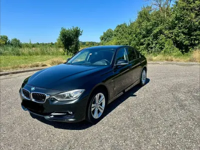 Gebraucht BMW 320 Sport Line 184 PS (135 kW) 2013 Schwarz Limousine