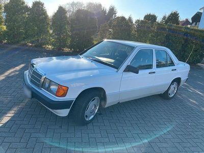 Gebraucht Mercedes 190 75 PS (55 kW) 1990 Weiß Limousine