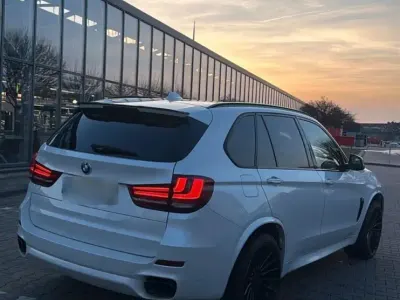Gebraucht BMW X5 381 PS (280 kW) 2014 Weiß SUV