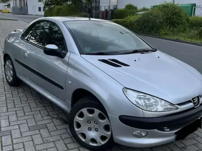 Gebraucht Peugeot 206 CC 109 PS (80 kW) 2002 Cabrio