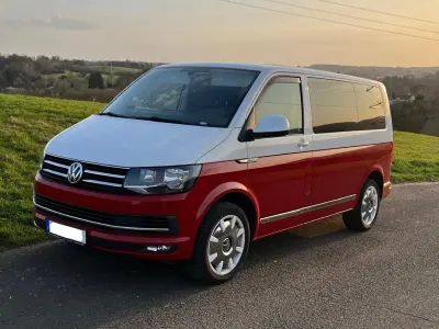 Używany VW T6 2017 Czerwony Van
