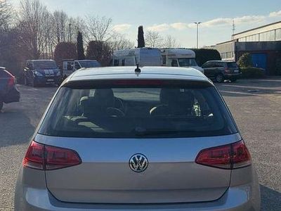 Gebraucht VW Golf VII Highline 140 PS (102 kW) 2013 Beige Limousine