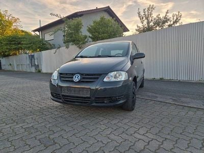 Begagnad VW Fox 54 HK (39 kW) 2009 Grå Halvkombi