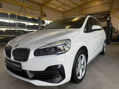 Gebraucht BMW 220 Gran Tourer Advantage 190 PS (139 kW) 2018 Weiß Van / Kleinbus