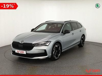 Neu Skoda Superb SportLine 204 PS (150 kW) 2025 Silber Kombi