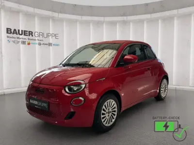 Gebraucht Fiat 500e Red 86 kW (118 PS) 2023 Rot Kleinwagen