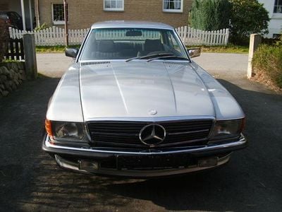 Gebraucht Mercedes SLC380 218 PS (160 kW) 1981 Silber metallic Coupé