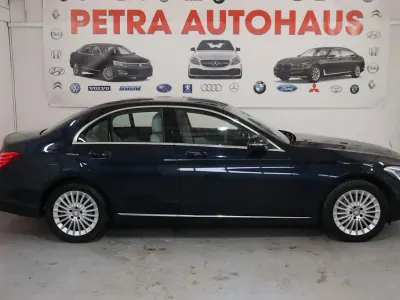 Gebraucht Mercedes C250 Elegance 204 PS (150 kW) 2015 Blau Limousine