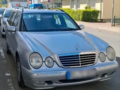 Gebraucht Mercedes E240 170 PS (125 kW) 2000 Grau Kombi