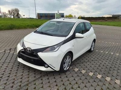 Usata Toyota Aygo X-play 69 CV (50 kW) 2016 Bianco Utilitaria