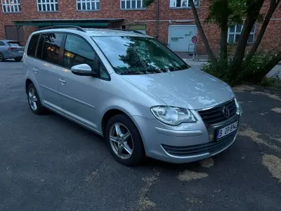 Gebraucht VW Touran Highline 140 PS (102 kW) 2009 Silber Van / Kleinbus