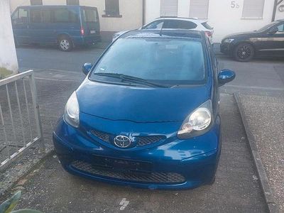 Blau Gebraucht 2007 Toyota Aygo Kleinwagen | 3.299 € (Etwas zu teuer)
