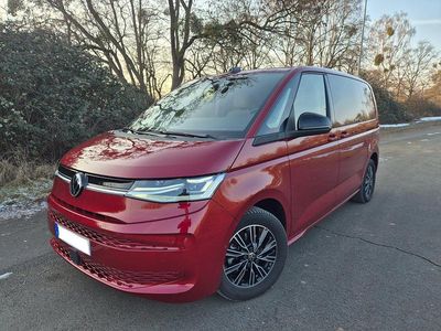 Gebraucht VW Multivan 150 PS (110 kW) 2025 Rot Van