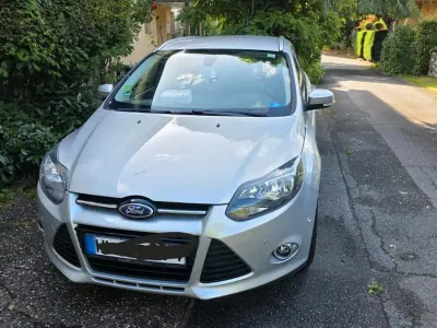 Gebraucht Ford Focus 120 PS (88 kW) 2014 Silber Kombi