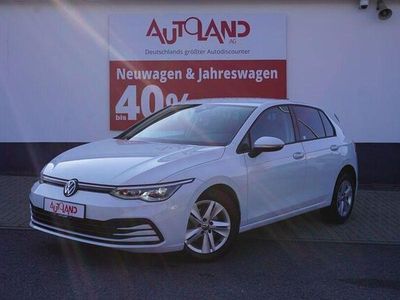 Gebraucht VW Golf VIII Life 131 PS (96 kW) 2022 Weiß Limousine