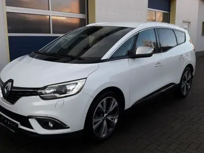 Gebraucht Renault Scenic E-Tech Intens 132 PS (97 kW) 2017 Weiß Van / Kleinbus