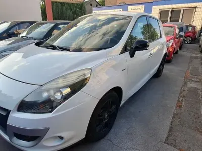 Gebraucht Renault Scénic III Bose Edition 131 PS (96 kW) 2011 Weiß Van / Kleinbus