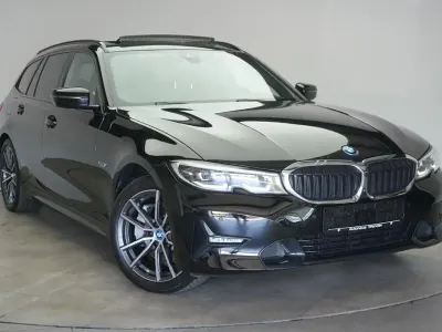 Gebraucht BMW 330e Sport Line 292 PS (214 kW) 2022 Schwarz Kombi