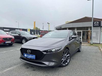 Machine gray Gebraucht 2025 Mazda 3 Exclusive-Line Limousine | 26.980 € (Fairer Preis)