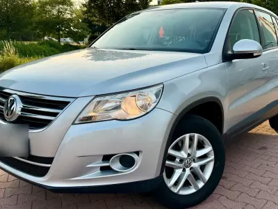 Gebraucht VW Tiguan 122 PS (89 kW) 2010 Silber SUV