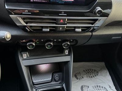 Gebraucht Citroën C4 Shine 131 PS (96 kW) 2022 Schwarz SUV